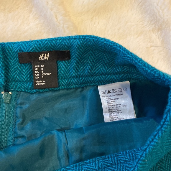 H&M herringbone teal skirt. MAKE AN OFFER! - Picture 3 of 4